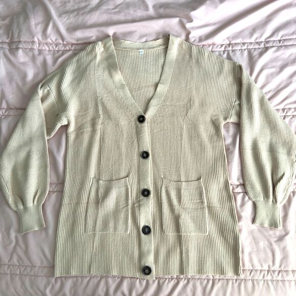Oversized Cream Cardigan With Brown Buttons and Pockets Size Large - Picture 1 of 6